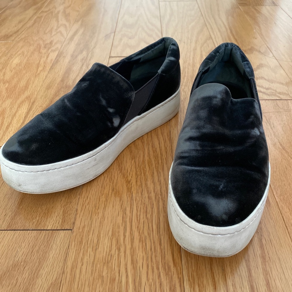 VINCE. Warren Velvet Platform Sneakers Gray Size 7